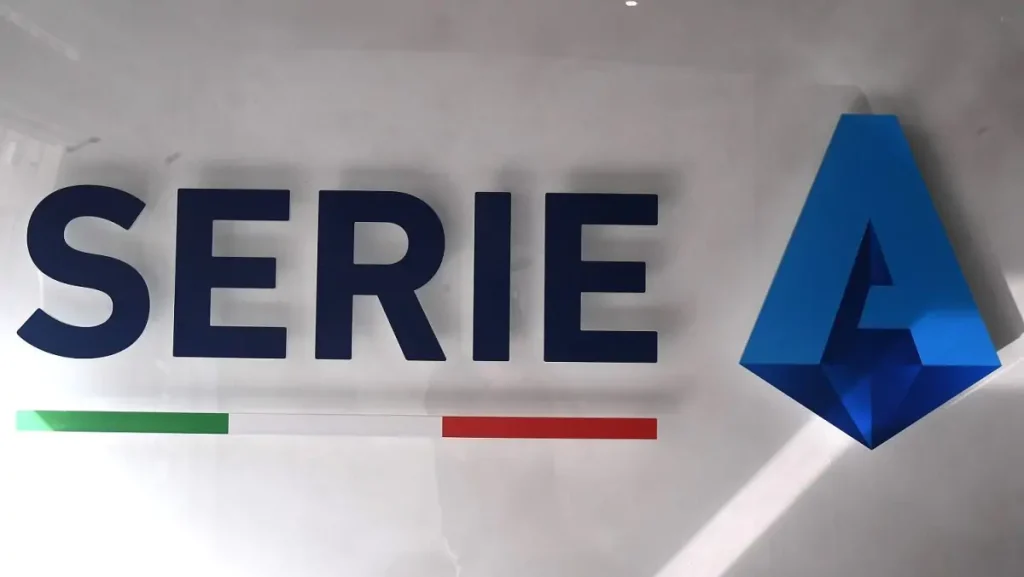 Orari Serie A, può arrivare la svolta: si pensa alla proposta di Allegri per il posticipo 1 logo serie a