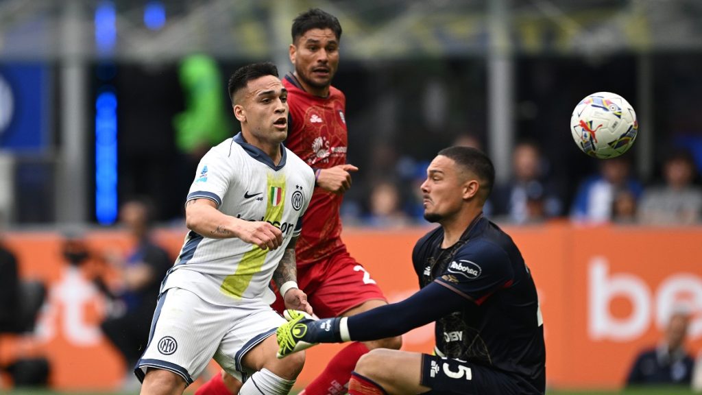 Cagliari Inter, rossoblù avanti in classifica: non accadeva dal 2011/2012. Ecco quanto finì in quell'occasione 1 Lautaro gol Inter Cagliari