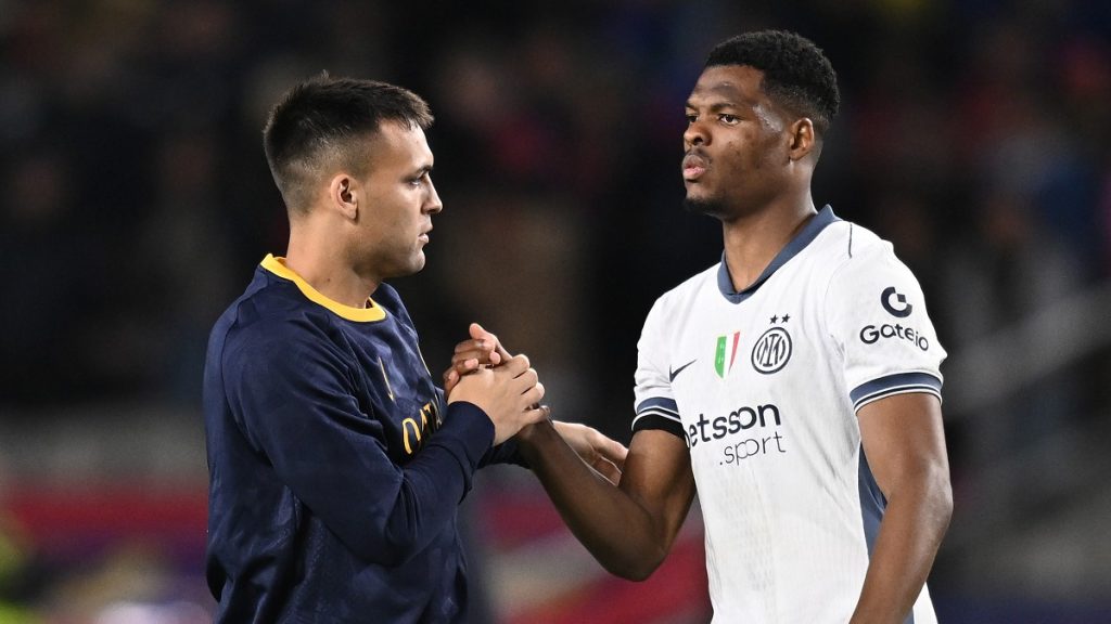 Candidati Pallone d'Oro 2025, i complimenti dell'Inter a Lautaro, Dumfries e Sommer - FOTO 1 Lautaro Dumfries
