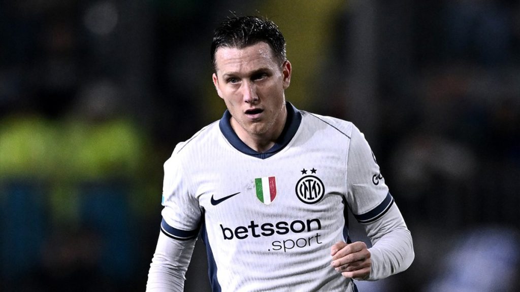 Zielinski e Mkhitaryan, segnali positivi per l'Inter in vista del derby! Le ultime sui due centrocampisti 1 Zielinski Inter