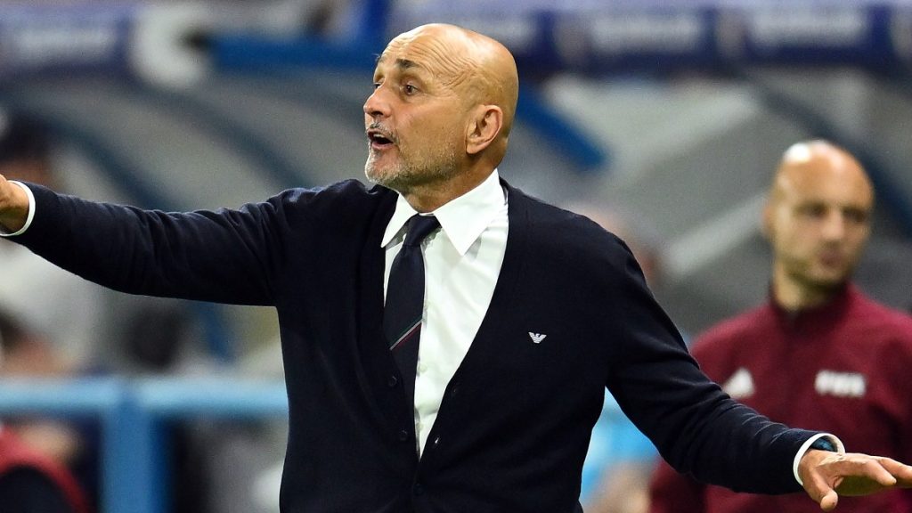 Spalletti si presenta ai tifosi bianconeri: «Voglio rimettere a posto quello che mi è successo con la Nazionale» 1 Spalletti
