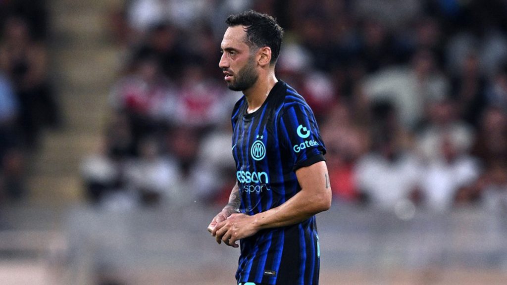 Probabili formazioni Inter Udinese, Chivu ritrova Calhanoglu dopo la squalifica: le scelte a centrocampo 1 Calhaoglu