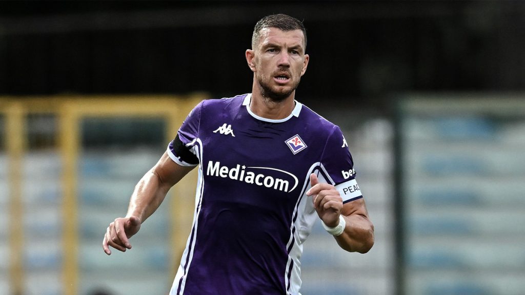 Dzeko torna a San Siro: standing ovation e cori per l’ex bomber nerazzurro - FOTO 1 Dzeko