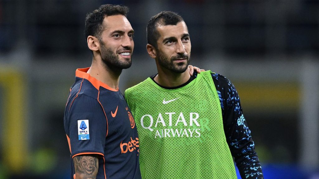 Cagliari Inter, la sfida degli Esposito e l’incognita Calhanoglu: quote e dettagli del match 1 Calhanoglu Mkhitaryan