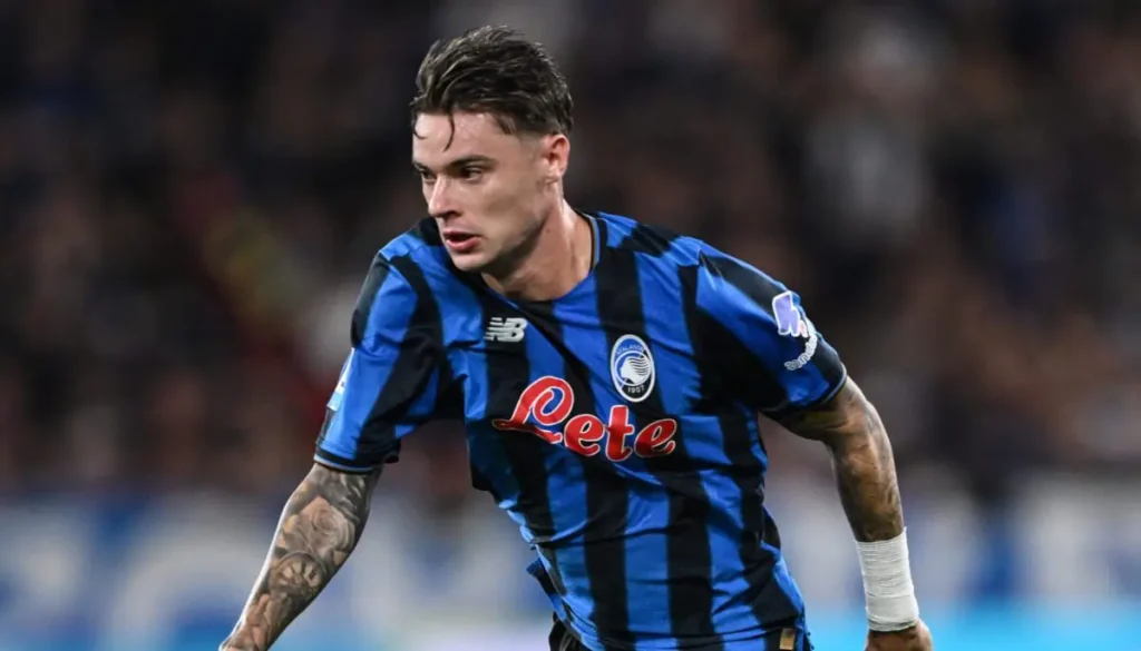 Zalewski colto alla sprovvista: striscione contro l'ex Inter a Roma. Cos'è successo 1 Zalewski