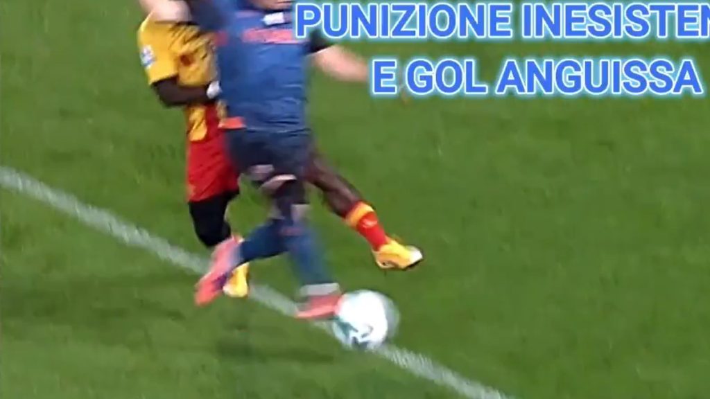 Lecce Napoli, ancora polemiche arbitrali sui partenopei: il gol di Anguissa nasce da una punizione inesistente? 1 polemica lecce napoli