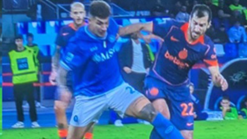 rigore Napoli Inter Di Lorenzo Mkhitaryan