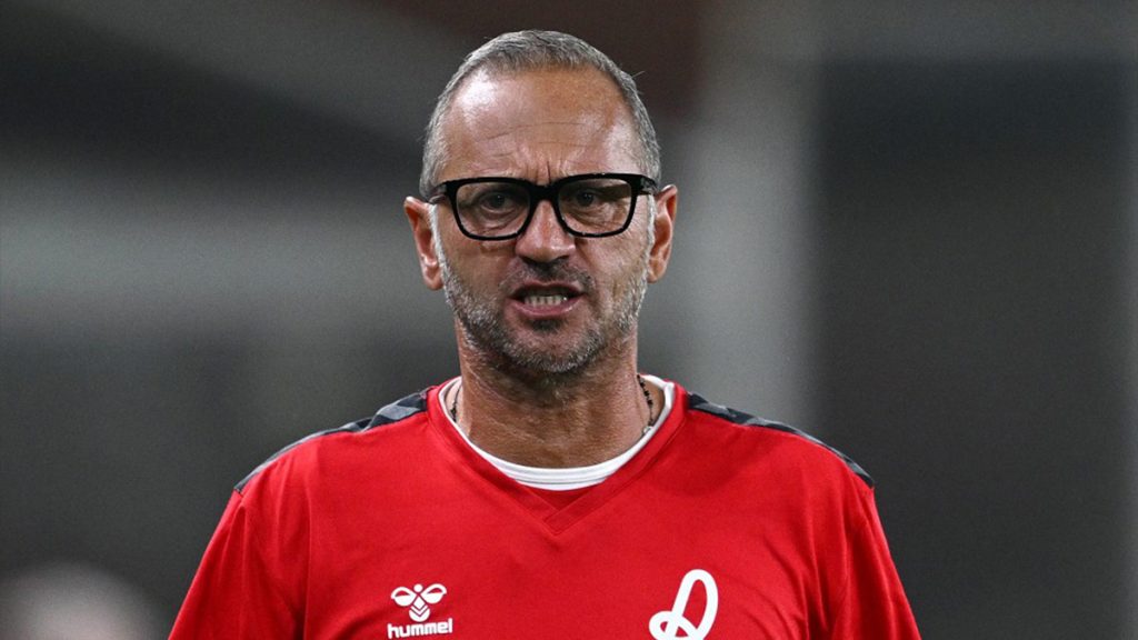Gallo alla vigilia di InterU23 Vicenza: «Dobbiamo essere orgogliosi, la loro una squadra piena zeppa di talenti. Sull'orario della partita rispondo così» 1 Gallo Genoa Vicenza