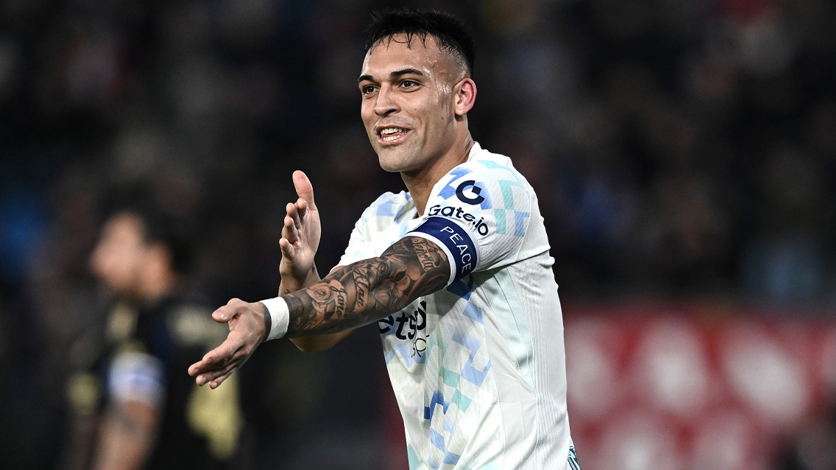 Lautaro a Dazn: «Io lavoro per l’Inter e per me stesso, qui mi trovo bene e spero di restare ancora per molto! La gente da fuori può parlare ma…» Lautaro a Dazn: «Io lavoro per l’Inter e per me stesso, qui mi trovo bene e spero di restare ancora per molto! La gente da fuori può parlare ma…»