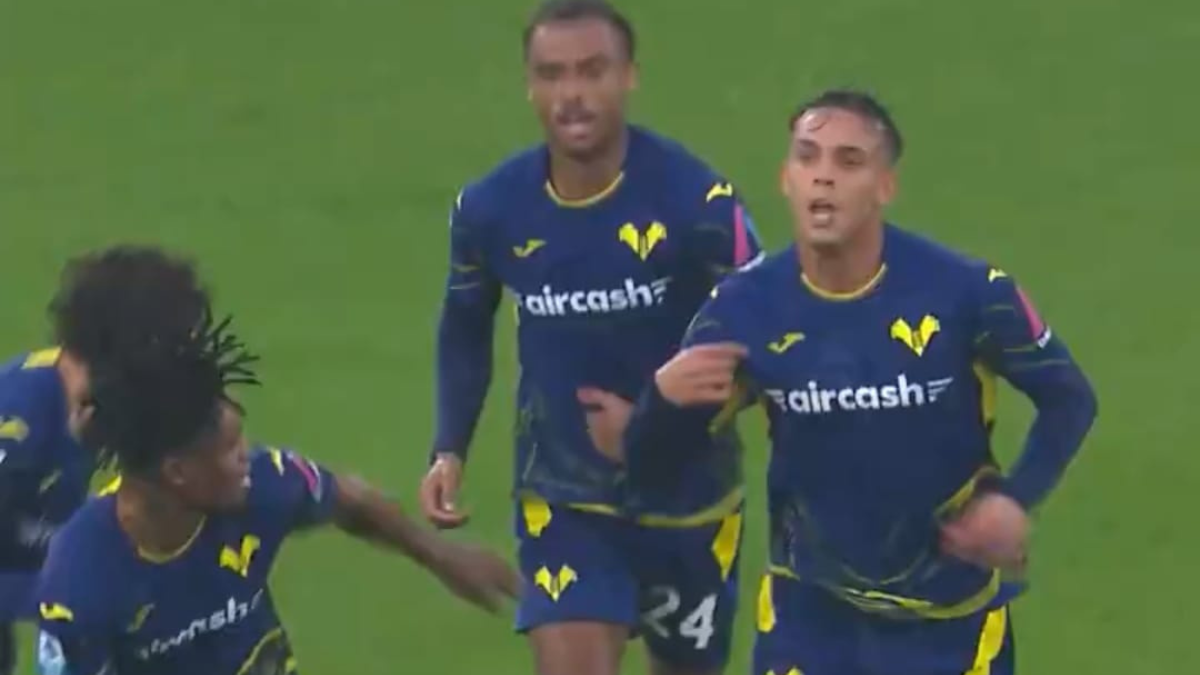 Gol Giovane! L’attaccante del Verona trafigge Sommer dopo un dribbling secco su Bastoni Gol Giovane! L’attaccante del Verona trafigge Sommer dopo un dribbling secco su Bastoni