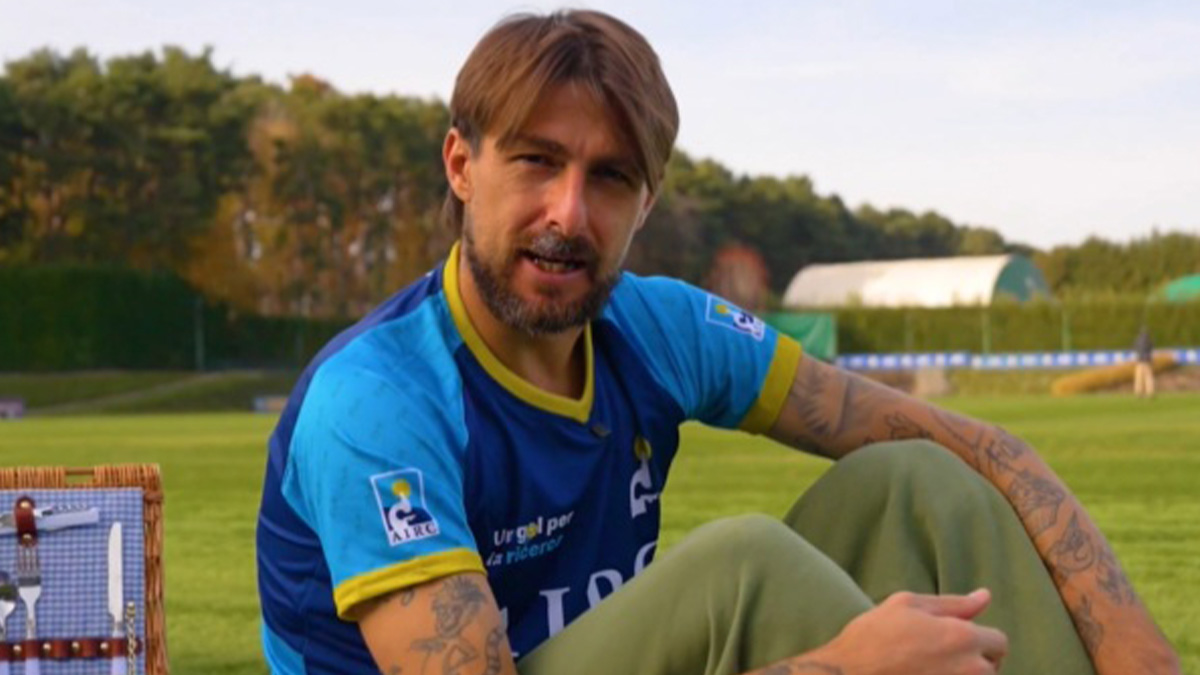 Acerbi si unisce a ‘Un gol per la ricerca’, il bellissimo messaggio del difensore dell’Inter per l’AIRC – VIDEO Acerbi si unisce a ‘Un gol per la ricerca’, il bellissimo messaggio del difensore dell’Inter per l’AIRC – VIDEO