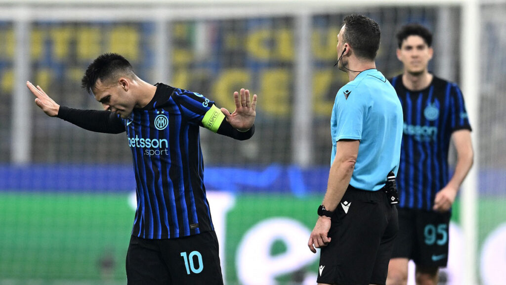 Lautaro arbitro Inter Liverpool