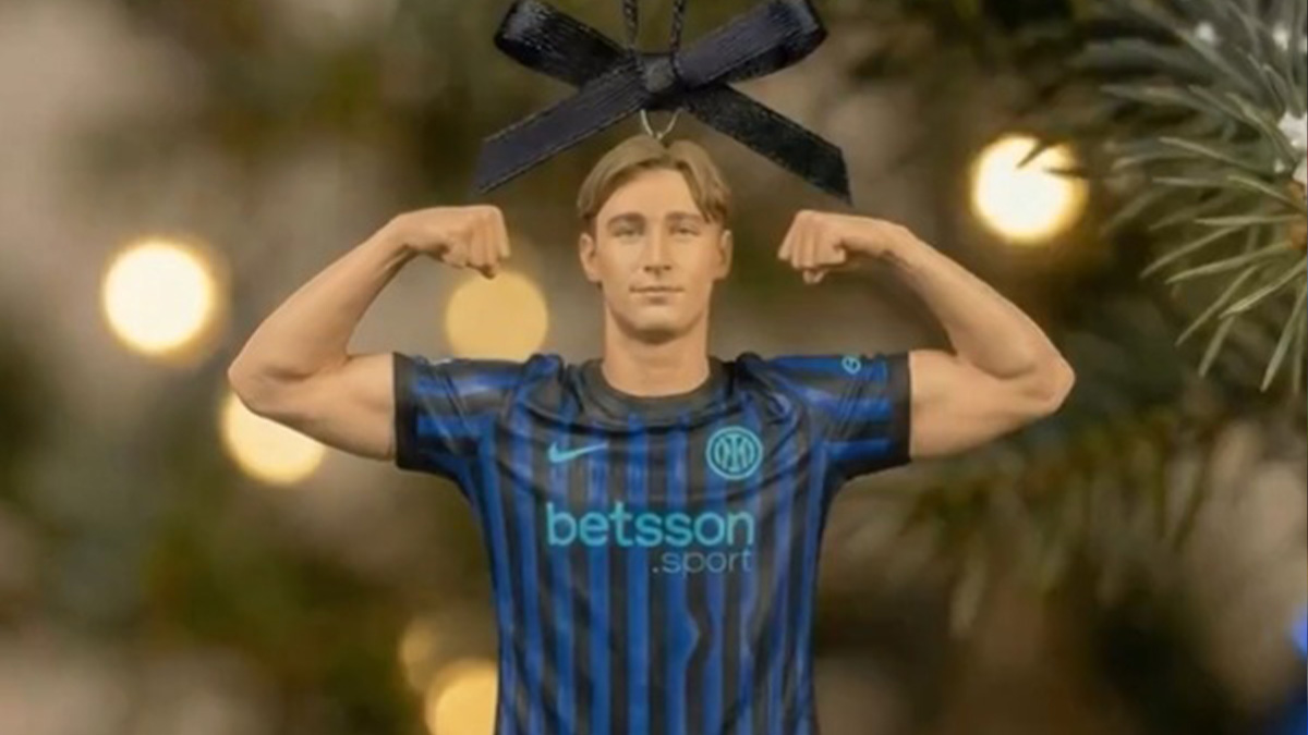 Natale 2025, gli auguri dell'Inter: «Significa non essere mai soli a casa» - VIDEO 26 albero natale pio esposito