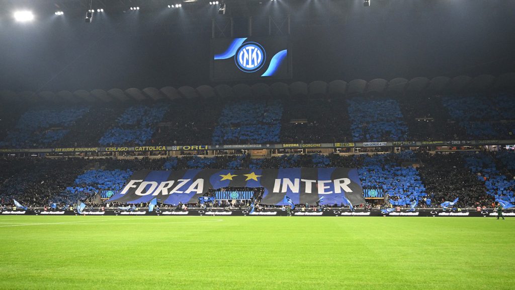 Inter Parma sold-out, record di incassi al Meazza per la sfida Scudetto: con la polemica dei tifosi 1 tifosi Inter San Siro