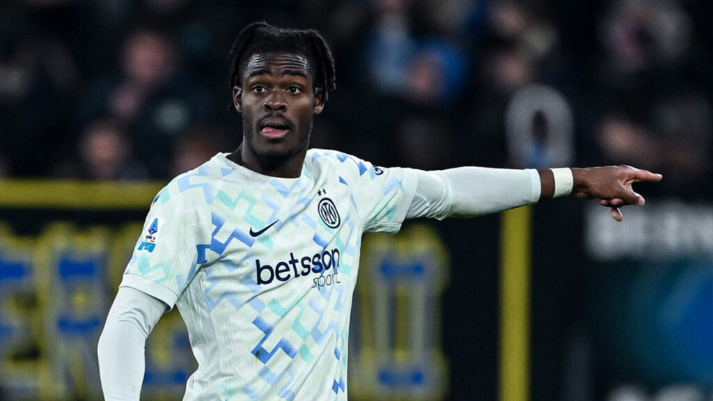 Sassuolo Inter, Cesari spegne le polemiche sul gol di Bisseck: «Il Var non può intervenire in quel caso, vi spiego il perché...» 1 Bisseck Atalanta Inter