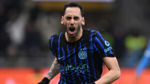 Calhanoglu a Dazn: «Dobbiamo cambiare marcia e puntare allo Scudetto. L’Italia fuori dal Mondiale? Dico questo…»