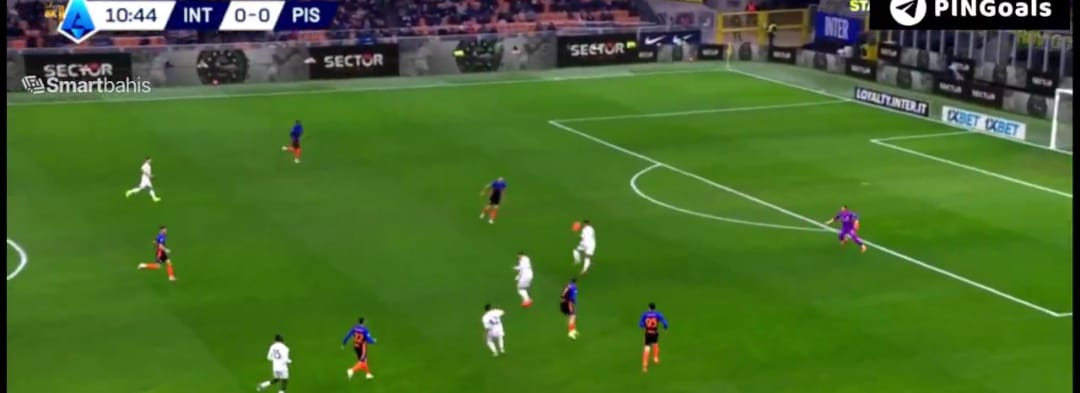 Sommer da incubo in Pisa Inter: clamoroso errore del portiere sul gol di Moreo – FOTO Sommer da incubo in Pisa Inter: clamoroso errore del portiere sul gol di Moreo – FOTO