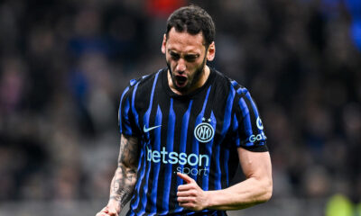 Calhanoglu Inter Genoa 1