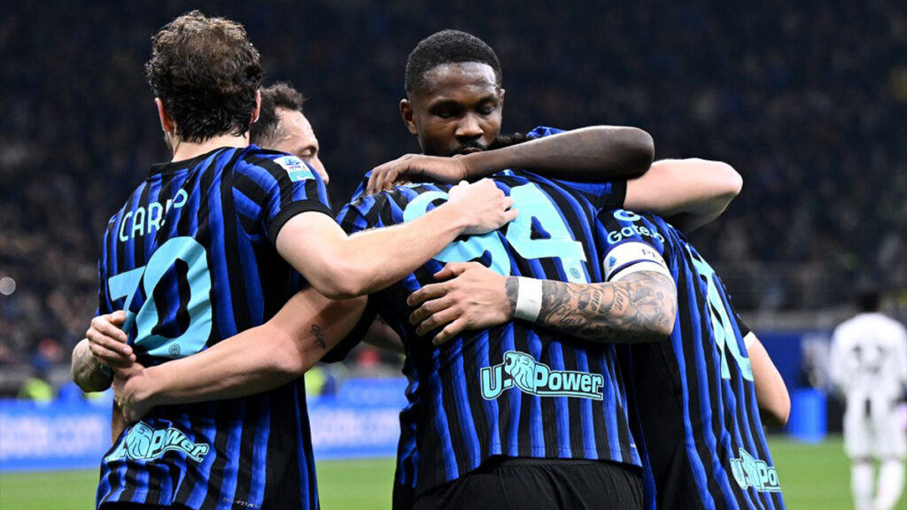 Esultanza gol Pio Esposito Inter Juve