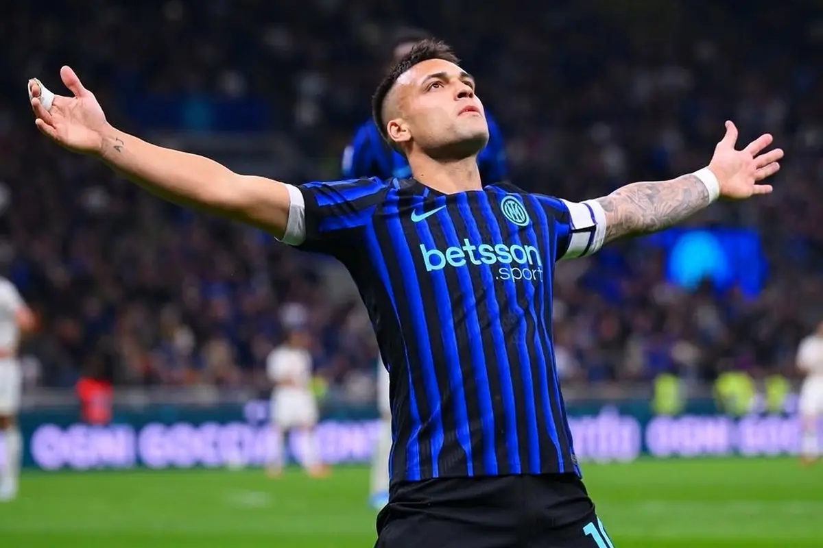 Inter, ti rubano Lautaro Martinez: fa tutto Messi 27 Lautaro Martinez esulta