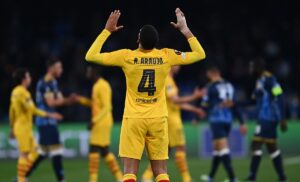 Mercato Inter, c’è da rinforzare la difesa. Spuntano due nuovi nomi da 50 milioni: Araujo e Vuskovic