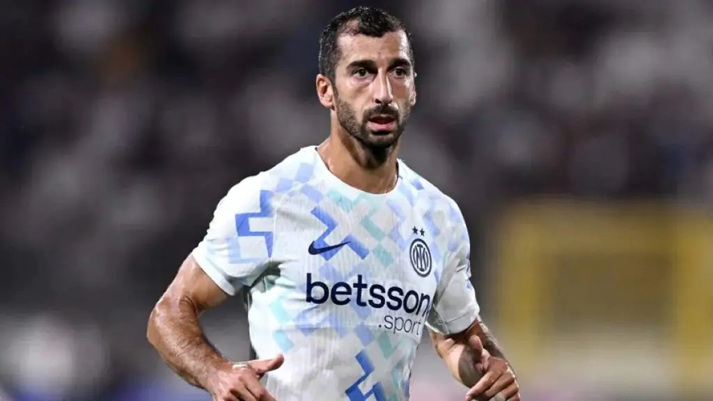 Mkhitaryan e il bivio del futuro: riflessione in corso sul ritiro, nessun segnale di rinnovo 26 Mkhitaryan