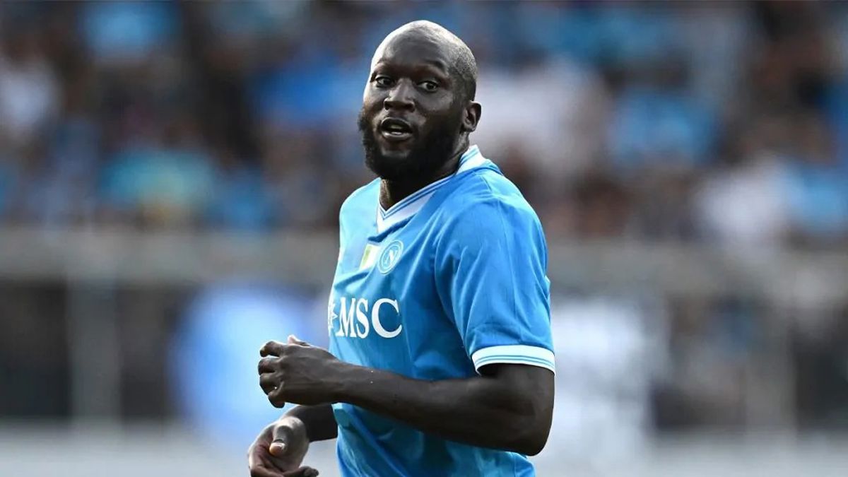 Lukaku Napoli ai titoli di coda: il futuro del belga può essere lontano dalla Serie A. E spunta il retroscena 26 Lukaku