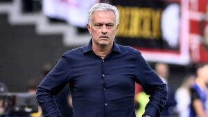 Mourinho Real Madrid, ritorno sempre più vicino per l’ex Inter: contatti positivi con Florentino Pérez