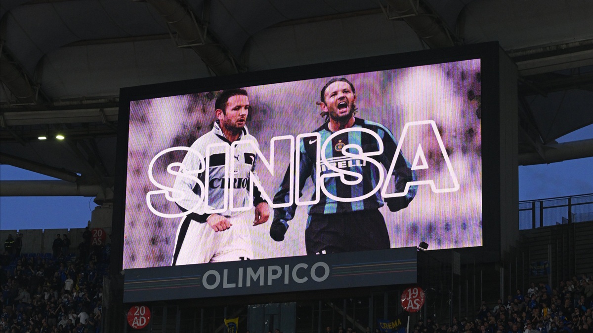 mihajlovic ricordato durante il riscaldamento di lazio e inter all8217olimpico da Internews24.com mihajlovic ricordato durante il riscaldamento di lazio e inter all8217olimpico