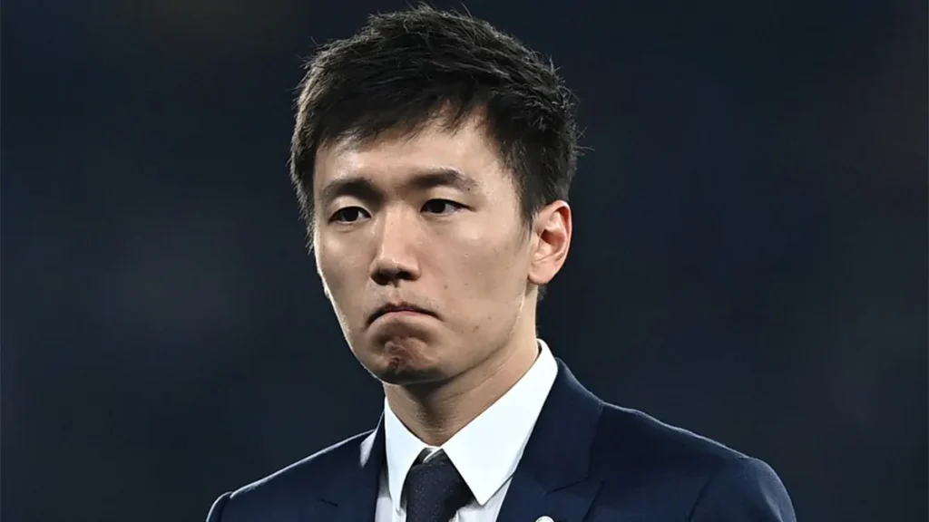 Zhang festeggia l’Inter: «Congratulazioni a tutti i tifosi. Due trofei incredibili, sempre uno di voi» 1 Zhang City Inter