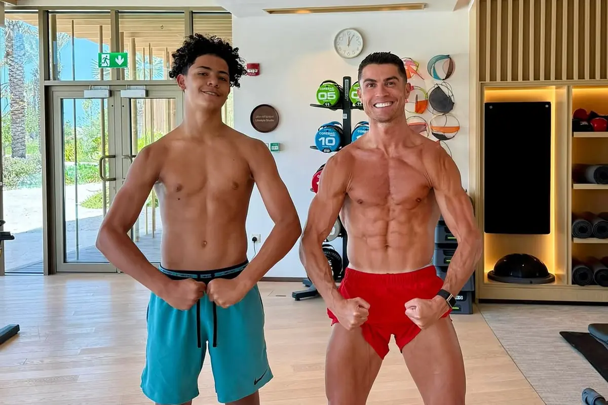 L'Inter sfida la Juventus: Marotta porta Cristiano Ronaldo jr in nerazzurro 27 Ronaldo con il figlio