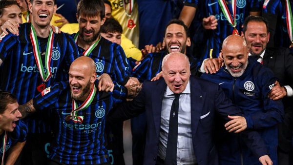 ll presidente dell'Inter, Beppe Marotta, nella festa per la Coppa Italia numero 10