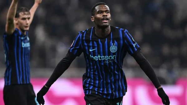 Bonny, attaccante inter, esulta