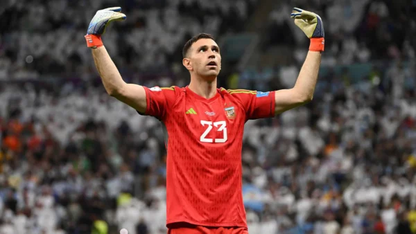 Emiliano Martinez, portiere dell'Aston Villa accostato all'Inter