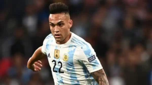Lautaro lotta, crea e trascina l’Argentina: prestazione completa nonostante il digiuno dal gol. Con l’Austria decide una doppietta di Messi
