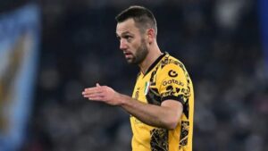 De Vrij dice addio all’Inter: il Panathinaikos convince il difensore olandese