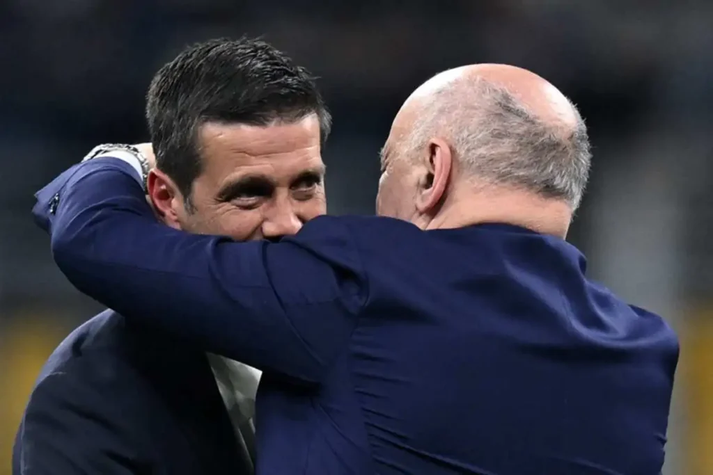 Calciomercato Inter, cala il silenzio in casa nerazzurra: si studia il piano per Romero! E per l'esterno... 1 Il presidente dell'Inter, Beppe Marotta, abbraccia Cristian Chivu