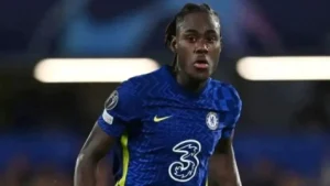 Parla il DS del Como: «La sfida all’Inter per Chalobah? Non combattiamo con nessuno, ma non c’è trattativa per lui»