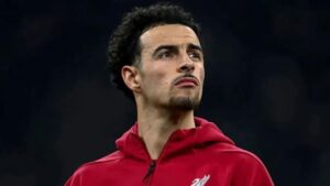 Inter, Curtis Jones resta il primo obiettivo: il Nottingham Forest ci prova, ma il centrocampista prende tempo