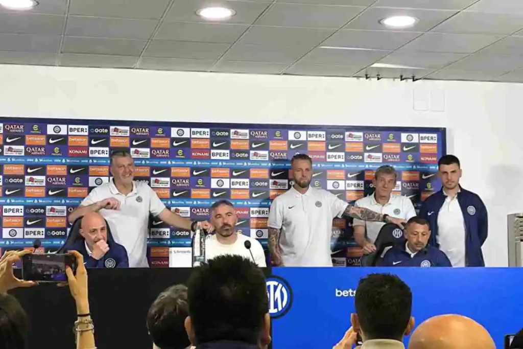Staff chivu conferenza1