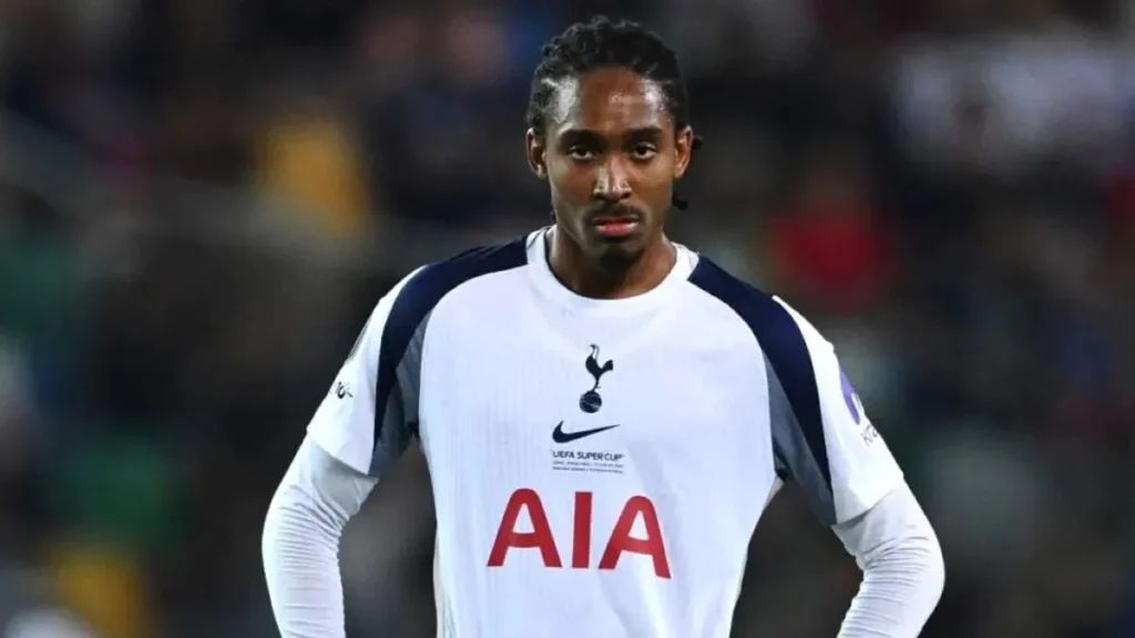Si prospetta un derby di mercato? Il Milan si unisce all'Inter per la corsa a Spence: ecco tutti i dettagli 1 WhatsApp Image 2026 07 16 at 20.12.38 1200x675