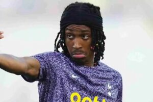 Inter, accelerata per Djed Spence: pronta la prima offerta al Tottenham