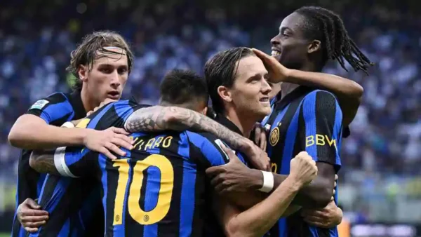 Esultanza gol Zielinski Inter Monza