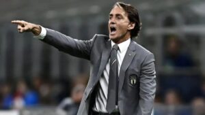 Mancini: «Dobbiamo rimanere tranquilli e non essere agitati. A livello di uomini cambiamo»