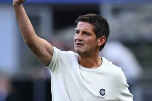 Probabili formazioni Inter Napoli: Chivu sceglie Esposito con Lautaro. La decisione su Spence