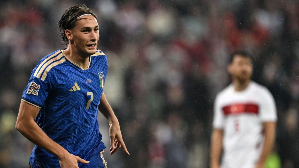 Pio Esposito trascina l’Italia contro la Turchia: gol, assist e numeri da protagonista nella vittoria per 4-1. Il focus 1 Pio Esposito