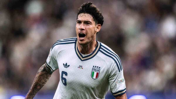 Bastoni esultanza gol Francia Italia per calcio