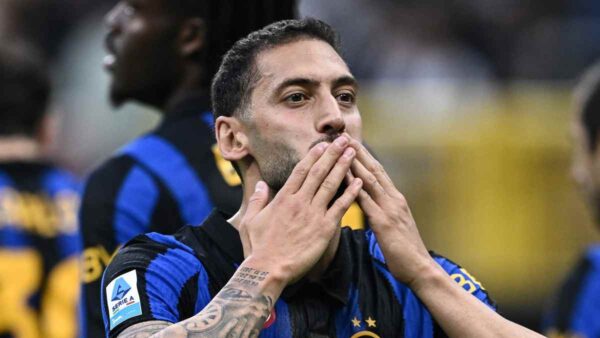 Calhanoglu Inter Parma