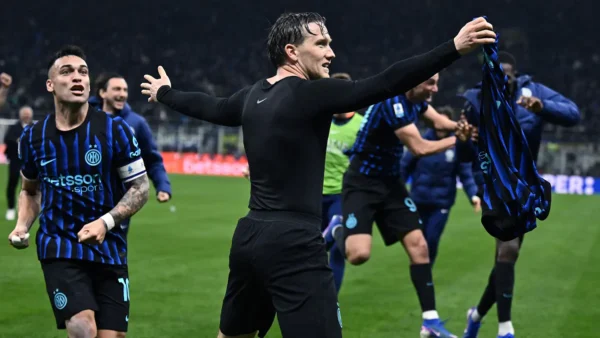 Esultanza gol Zielinski Inter Juve